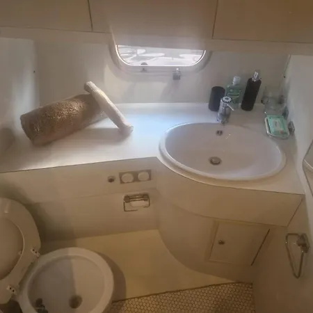 Hotel en barco Yate En Port Forum Barcelona